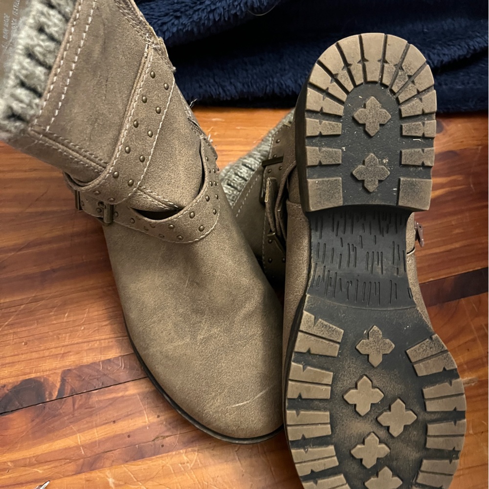 Bootie boots